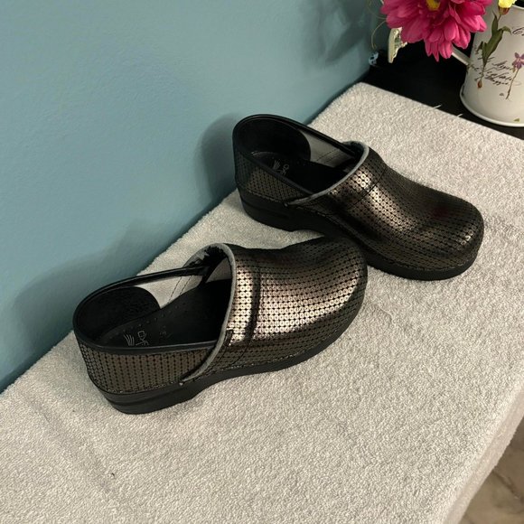 Dansko Bronze Sequin Slip On Clogs Shoes Professional Womens EU 38 US 7.5 - Picture 3 of 7